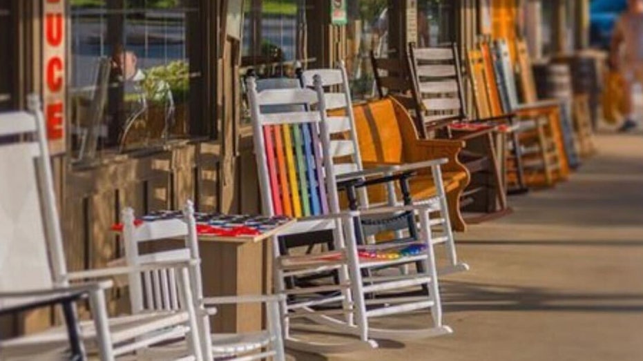 Wooden rocking chairs store cracker barrel