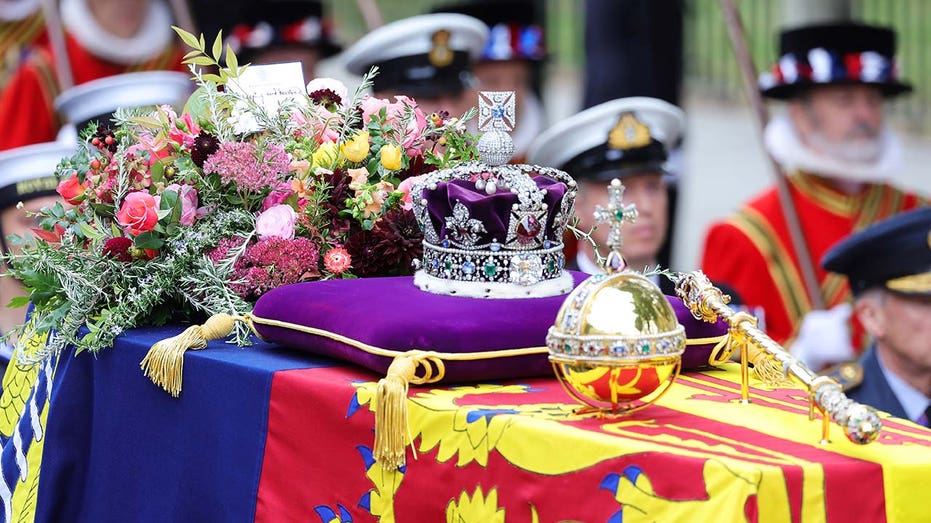 Queen Elizabeth's coffin