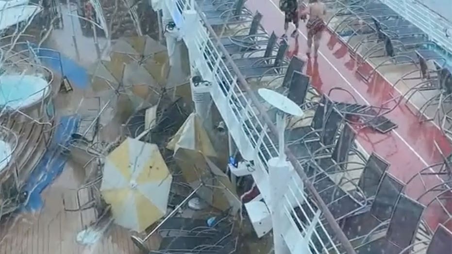 Royal Caribbean passengers run on deck