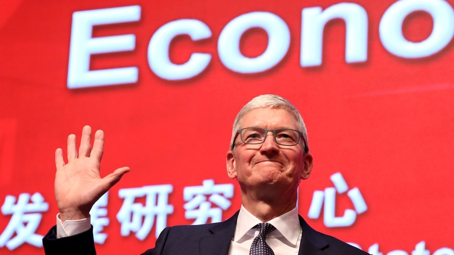 Apple CEO Tim Cook in China