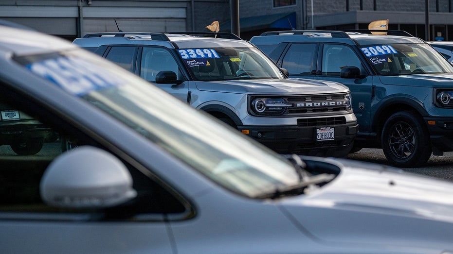 used vehicles on car lot