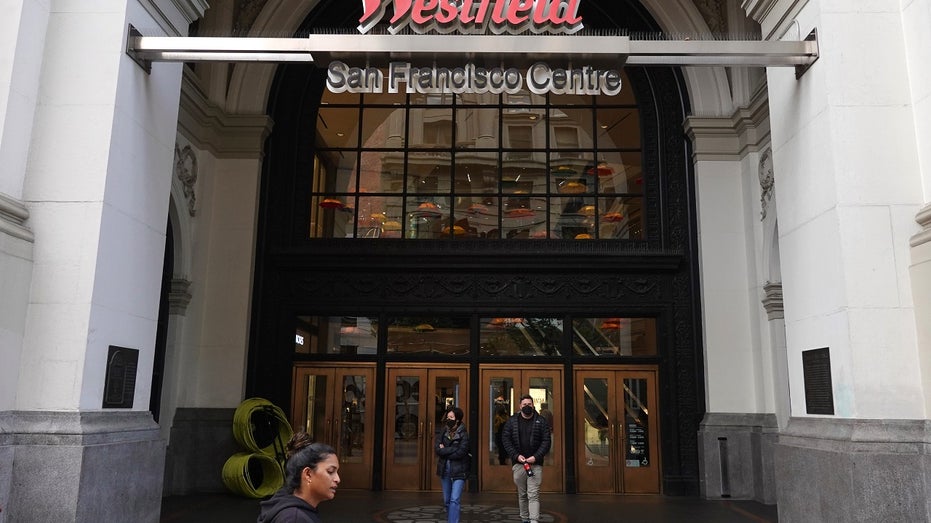 Front of Westfield's San Francisco Centre