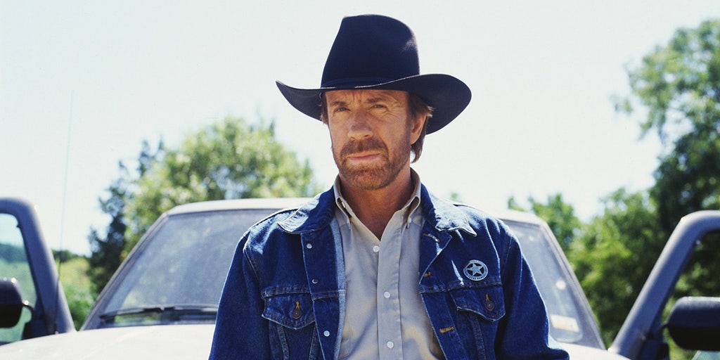Chuck Norris settles 'Walker, Texas Ranger' pay lawsuit with CBS - Vimarsana News