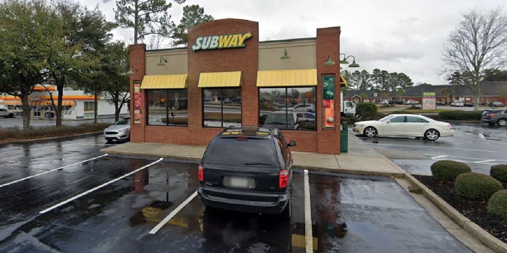 Subway faces backlash over 'distasteful' sign at Georgia store referencing imploded Titan sub: 'Do better' - Vimarsana News