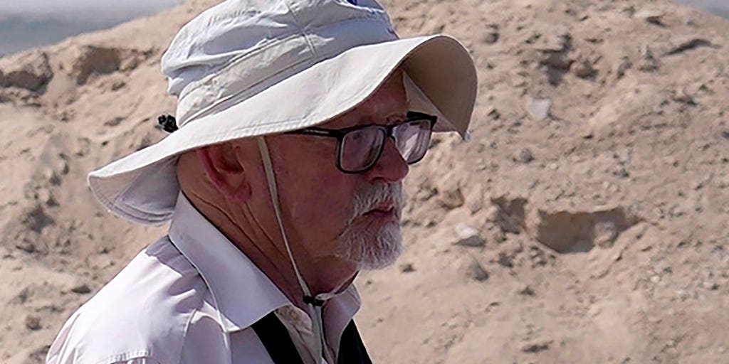 Peter Hellyer, UK-born writer who chronicled the rise of UAE for nearly 50 years, dies at age 75 - Vimarsana News