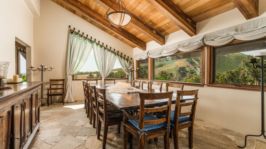 formal dining room