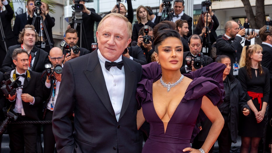 salma hayek franocois pinault on cannes red carpet