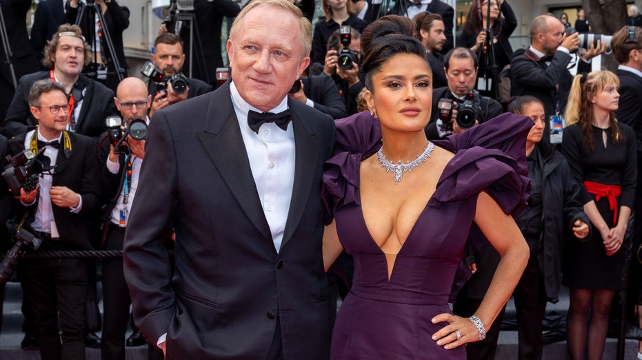 salma hayek franocois pinault on cannes red carpet