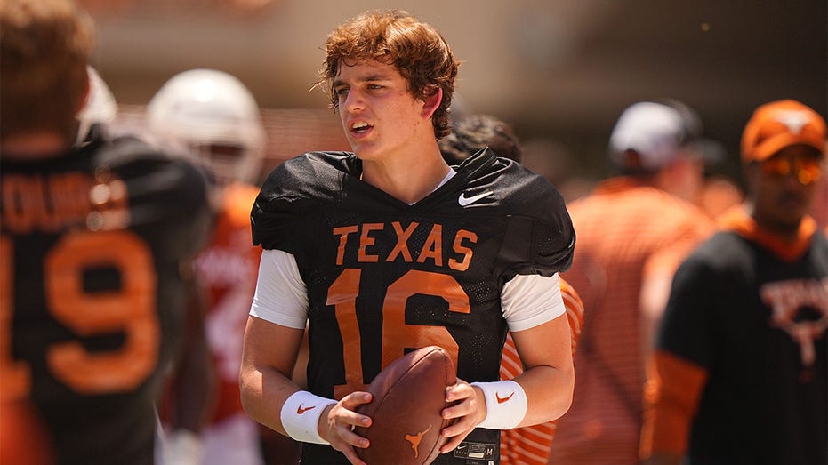 Texas Longhorns Quarterback Arch Manning Lands First NIL Deal With ...