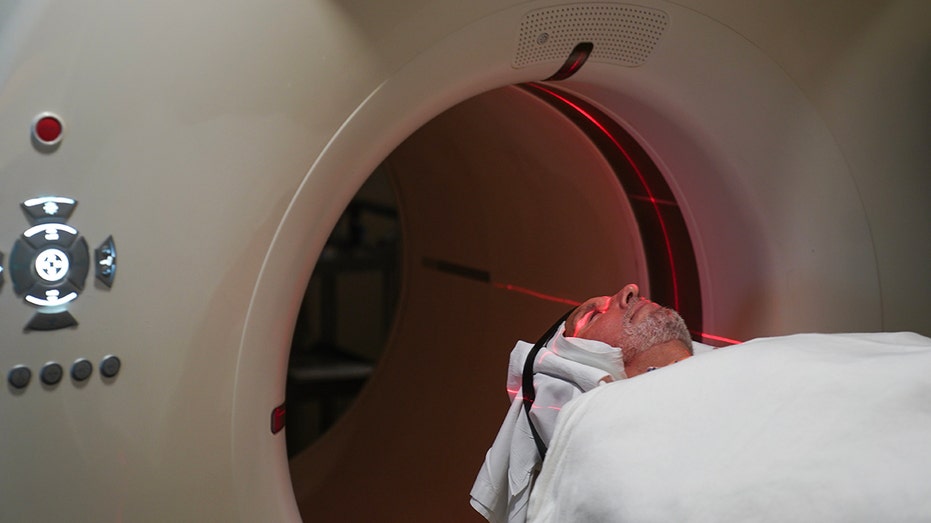 Patient gets PET scan