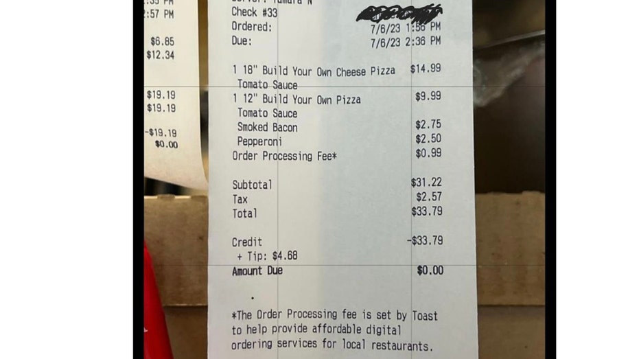 A receipt from Mickey's N.Y. Pizza