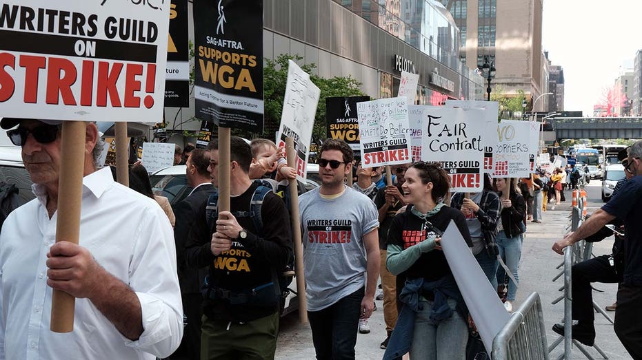 LA writer's strike picketers marching