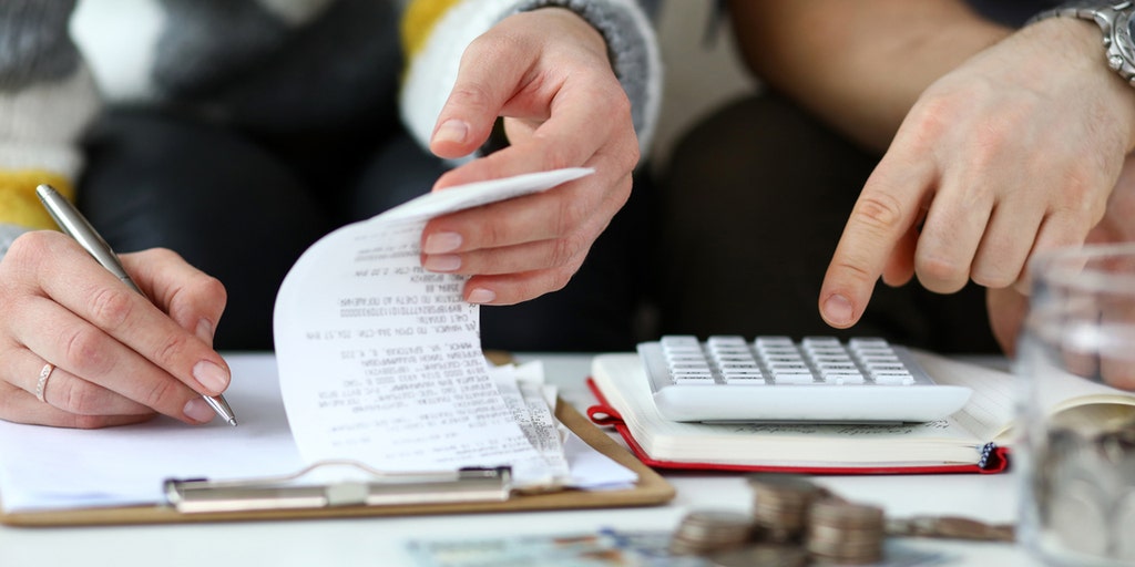 Love and money: Big chunk of US couples admit to fighting about finances - Vimarsana News