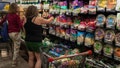 Police recommend shoppers stay close to their grocery carts to make sure none of their personal items are stolen. - Fox News