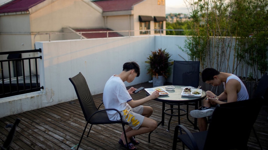 China kids smartphone usage limits