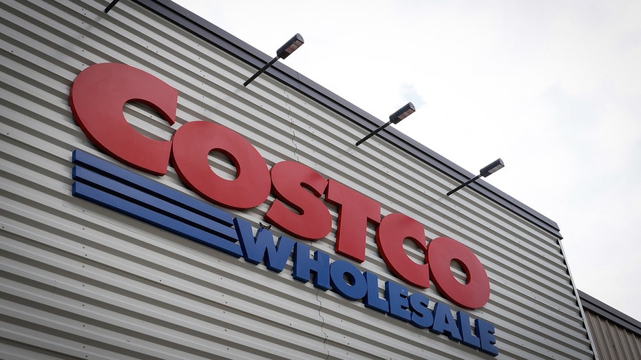 Polarizing Costco Shoppers' Habit Deemed 'annoying' By Workers Sparks ...