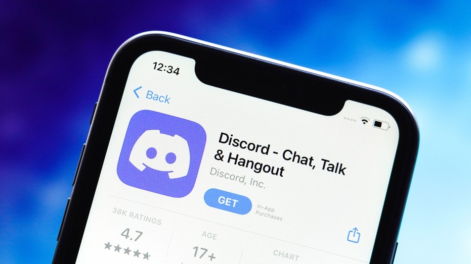 The Discord logo is displayed in the Apple App Store