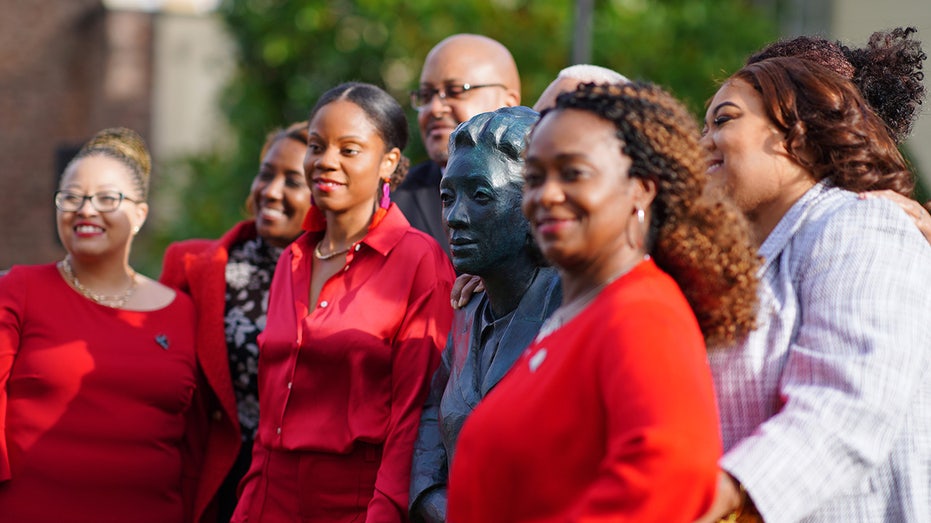 Henrietta Lacks statue