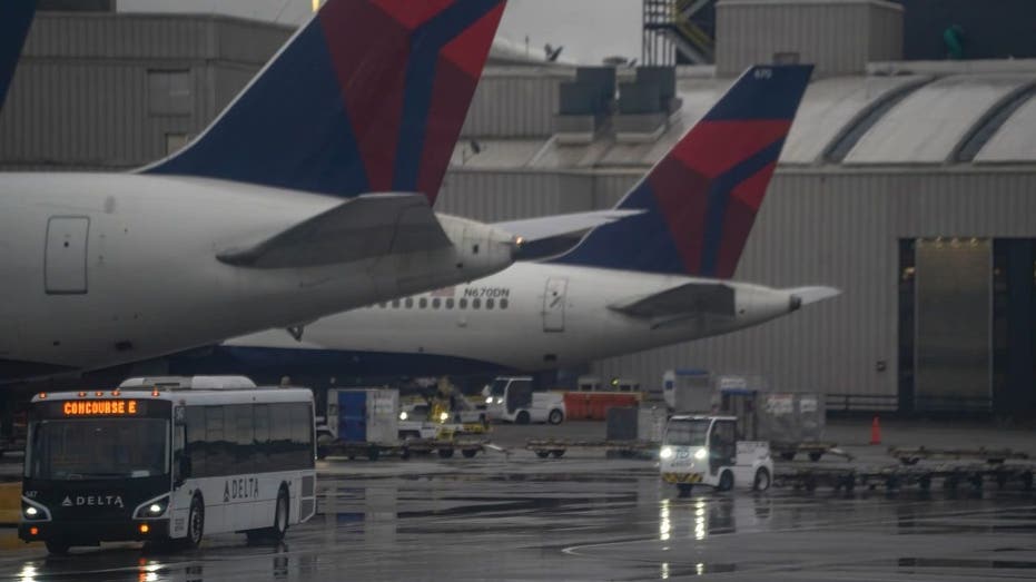 Delta Airline planes