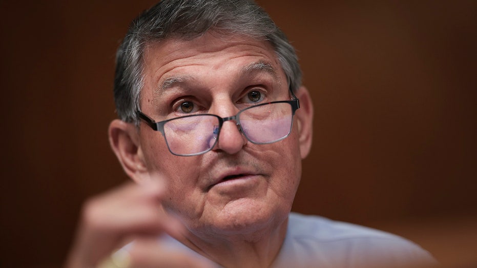 Sen. Joe Manchin questions SEC commissioner