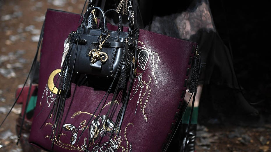 Tote small bags Michael Kors 🔥 для актуальної ціни 📲 | Instagram