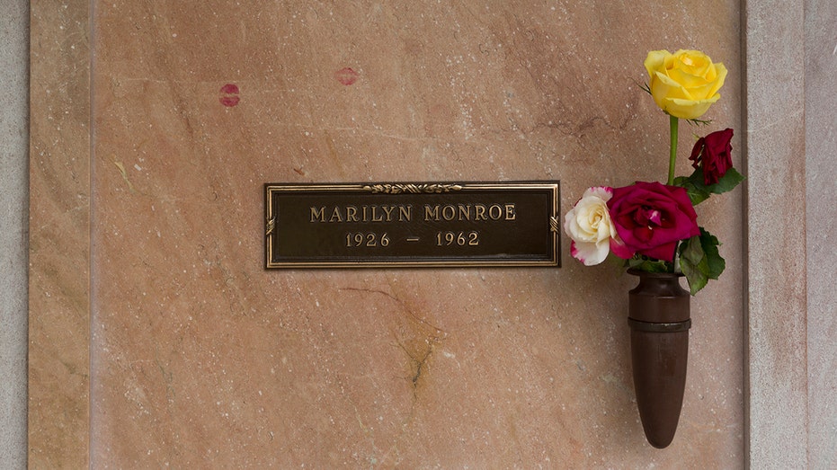 Los Angeles Burial Crypt Near Marilyn Monroe, Hugh Hefner On Sale For ...