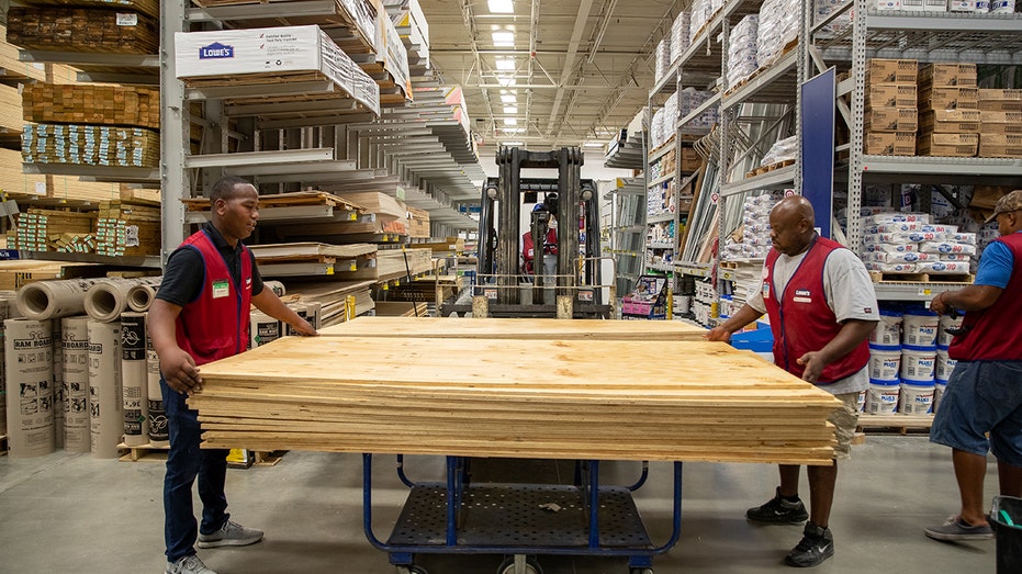 Lowe's employees 