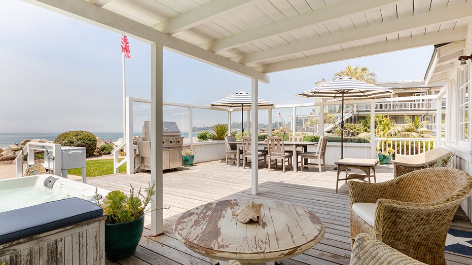 Another view of the covered patio