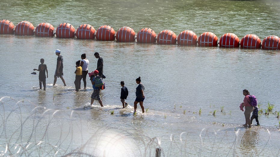 Migrants, the floating barrier