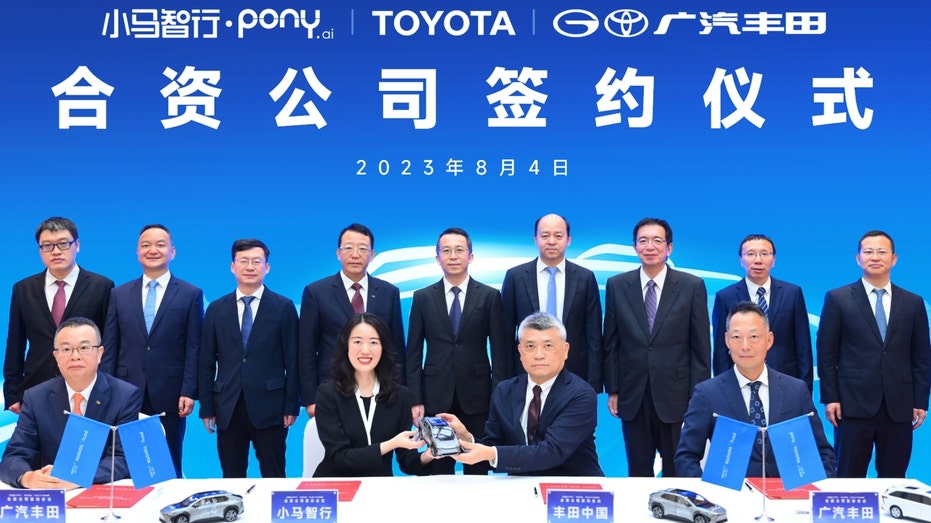 Executives from Pony.ai, Toyota Motor (China) Investment Co., Ltd. (TMCI) and GAC Toyota Motor Co., Ltd.