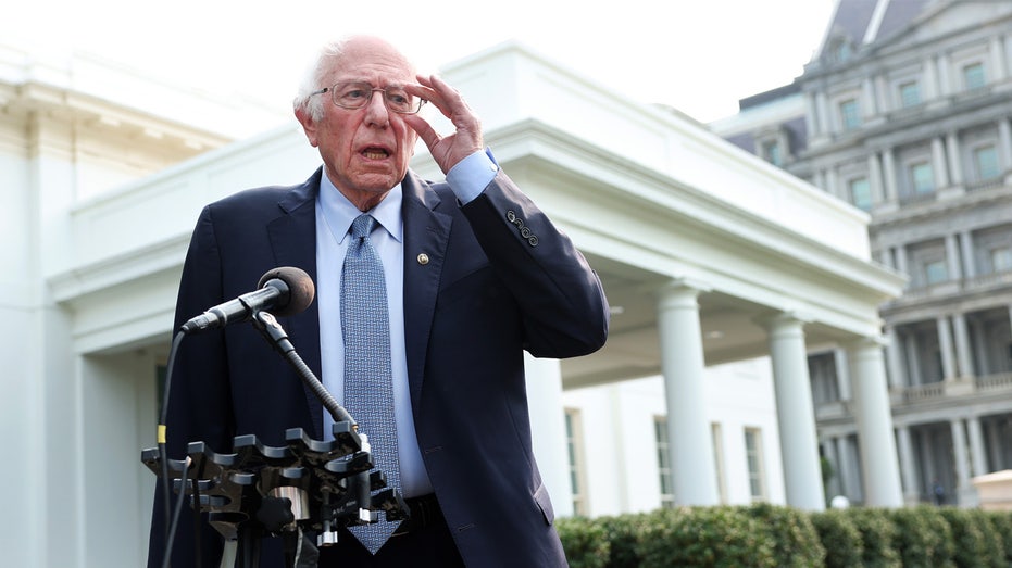 Bernie Sanders Scolds Dems For Losing Working Class, Minority Voters To ...