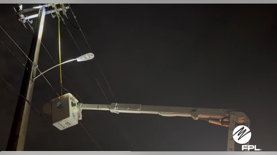 Florida crews work to restore power