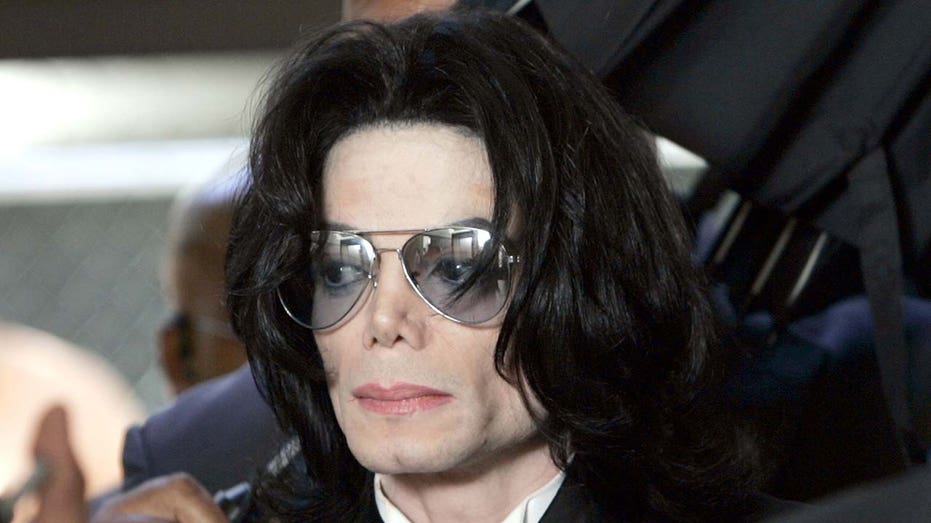 Michael Jackson heading into trial