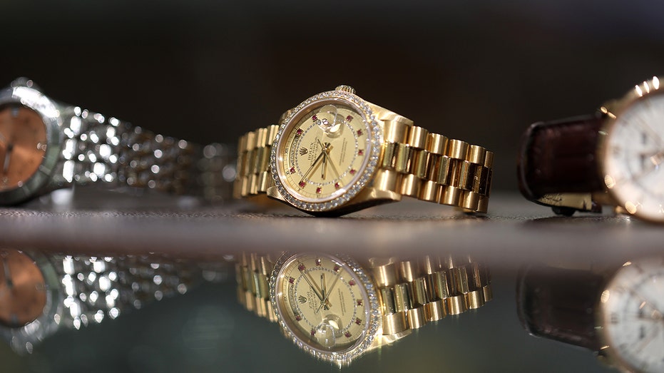 Luxury Watches | Rolex - Cartier - Omega - Breitling
