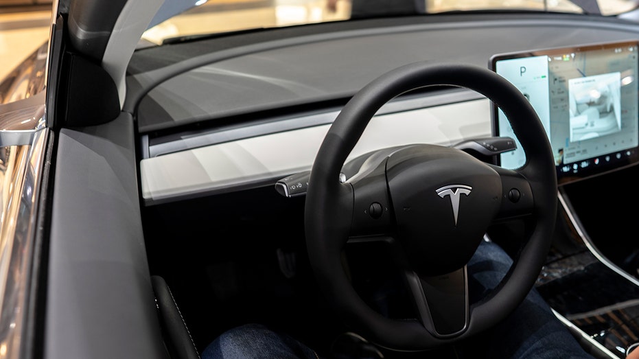 Driver's cab of a Tesla Model 3 car