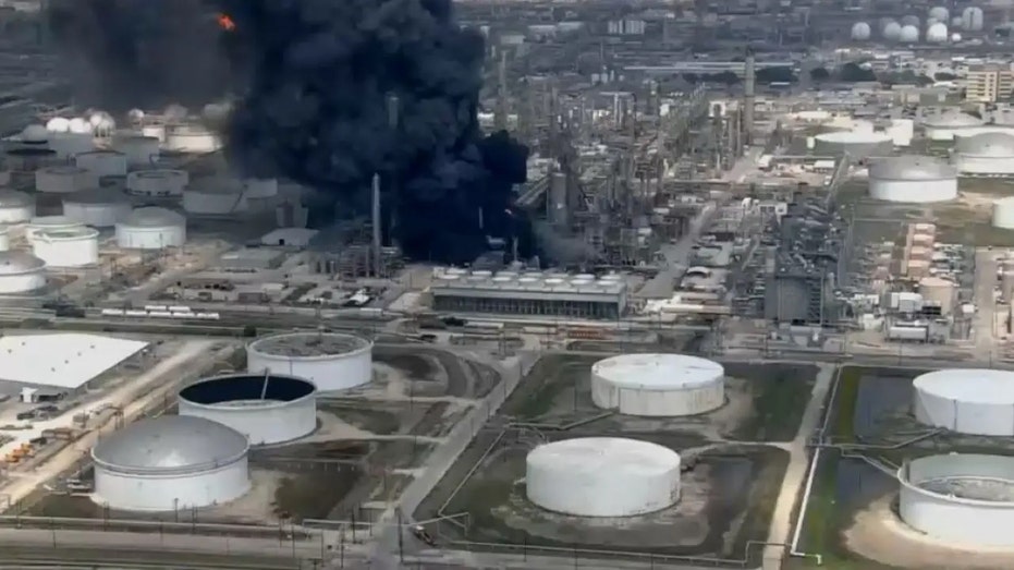 Wide aerial shot of Deer Park, Texas fire