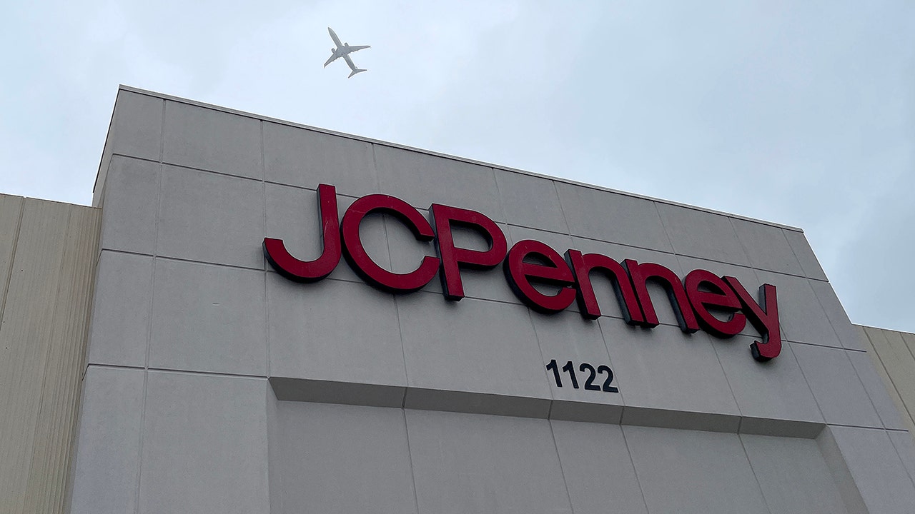 JCPenney CEO Counting On Last Minute Shoppers This Holiday Season Fox   JCPenney 