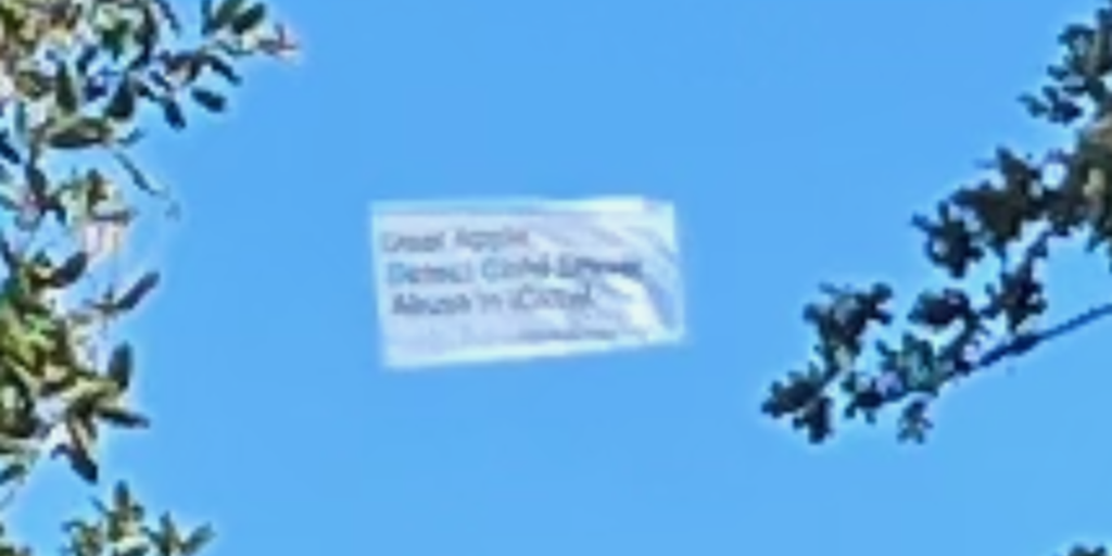 Banner plane with message for Apple flies around Apple Event in Cupertino - Vimarsana News
