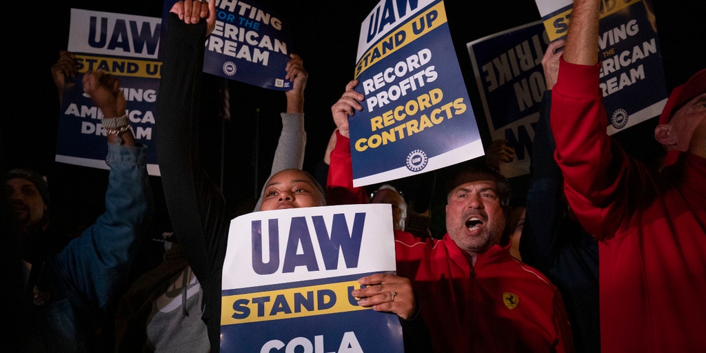 UAW strikes at GM, Ford, Stellantis plants after no new contract reached - Vimarsana News