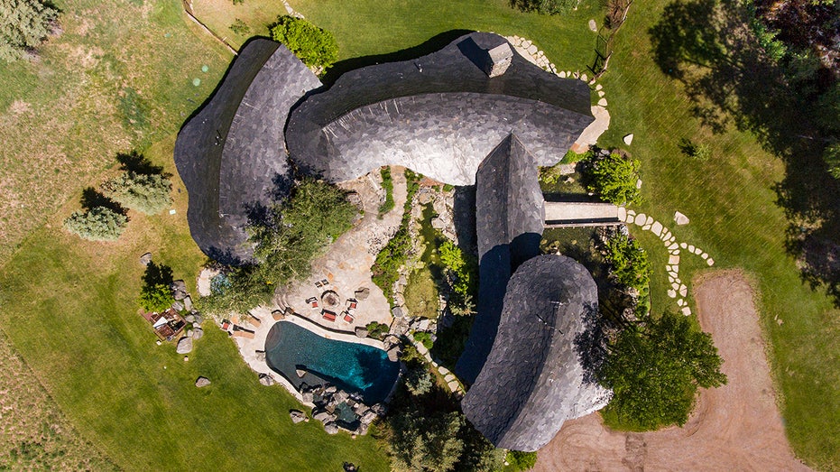 Above view of Estate House Two Mile Ranch