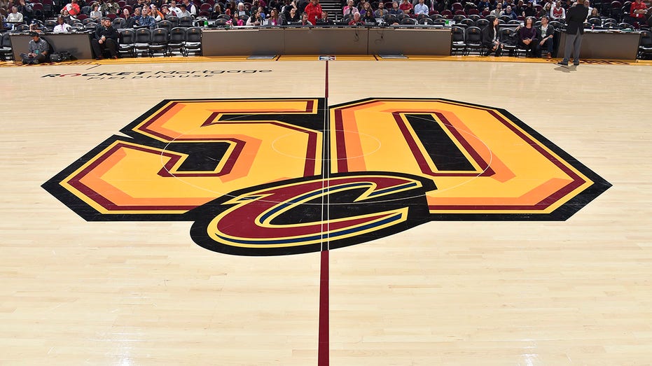 Cavaliers logo at center court