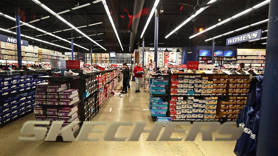 Which stores 2024 sell skechers