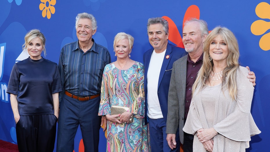 child cast of the brady bunch as adults at hgtv premiere