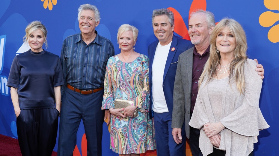 child cast of the brady bunch as adults at hgtv premiere