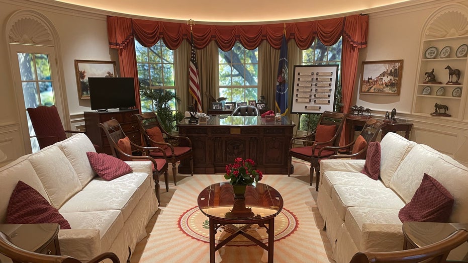 The Perfect Place Reagan S Legacy Towers Over Setting Of Second GOP   Reagan Library Oval Office Exhibit Sept. 26 2023 