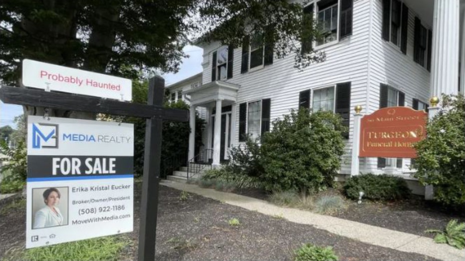 haunted funeral home exterior