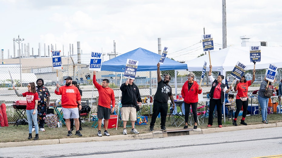 UAW strike threatens to drive up car prices Fox Business