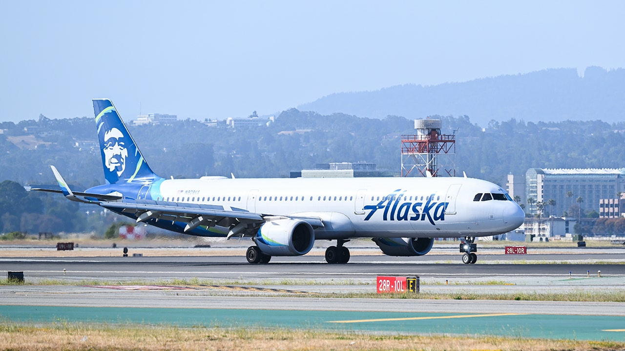 Alaska Airlines Acquires Hawaiian Airlines In $1.9 Billion Deal | Fox ...