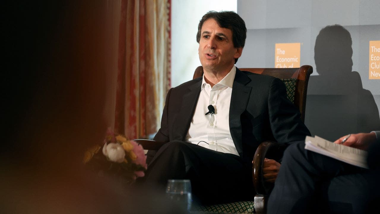 CEO Marc Rowan calls on UPenn leaders to resign, alums to halt ...