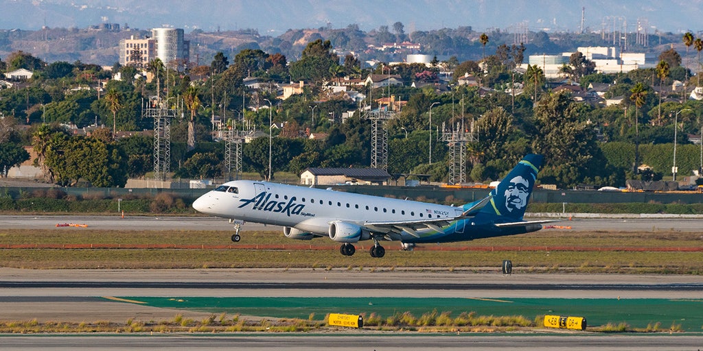 Flight diverted to Portland over 'credible security threat,' off-duty pilot charged with 83 attempted murders - Vimarsana News